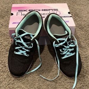 Sketchers flex appeal sneakers